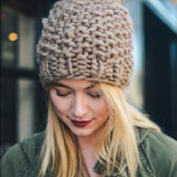 Mocha knit beanie - Picture 1 of 2